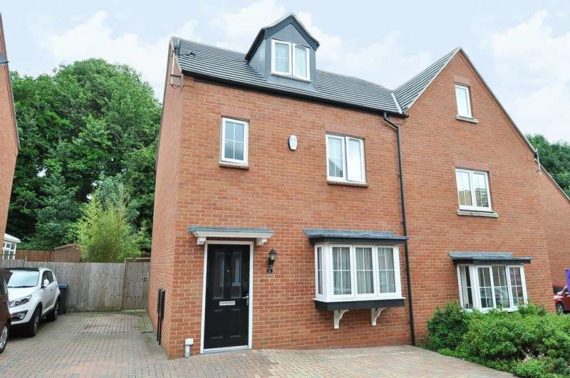 4 Bedroom Semi-Detac...